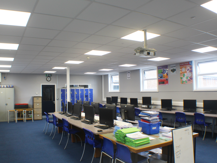 Automated Lighting for Science Labs & Classrooms I Hytronik